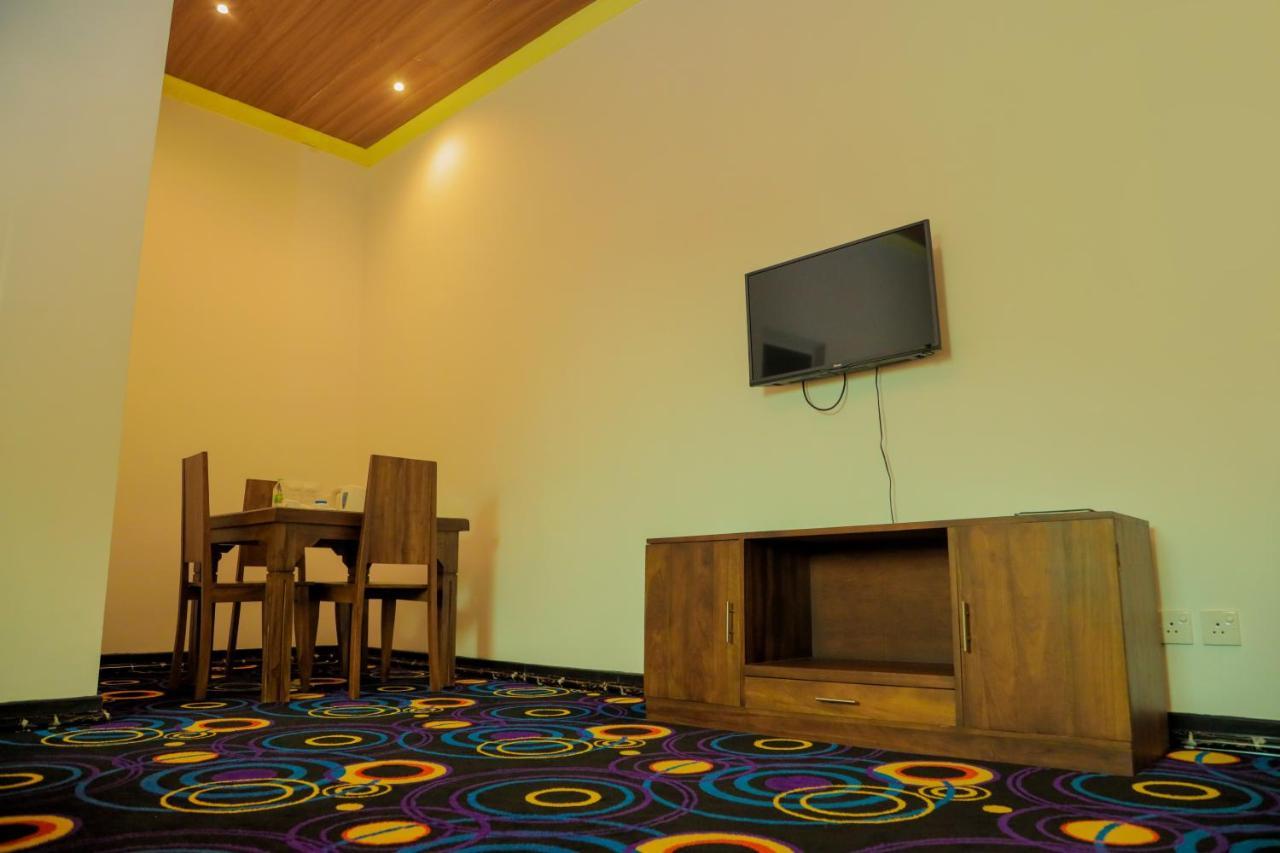 Aurora Banquet And Hotel Chilaw Kültér fotó