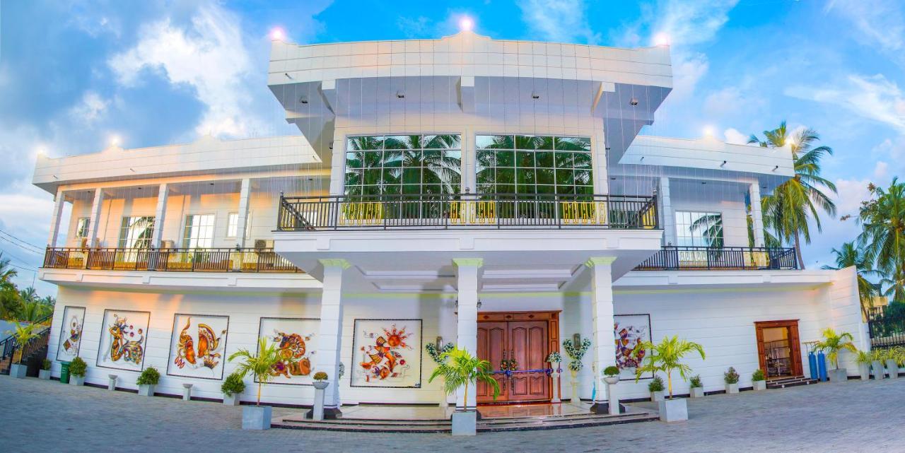 Aurora Banquet And Hotel Chilaw Kültér fotó